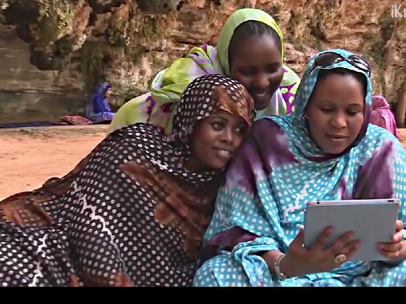 В Мавритании люди считают, что чем полнее женщина, тем обеспеченнее и солиднее у нее муж
