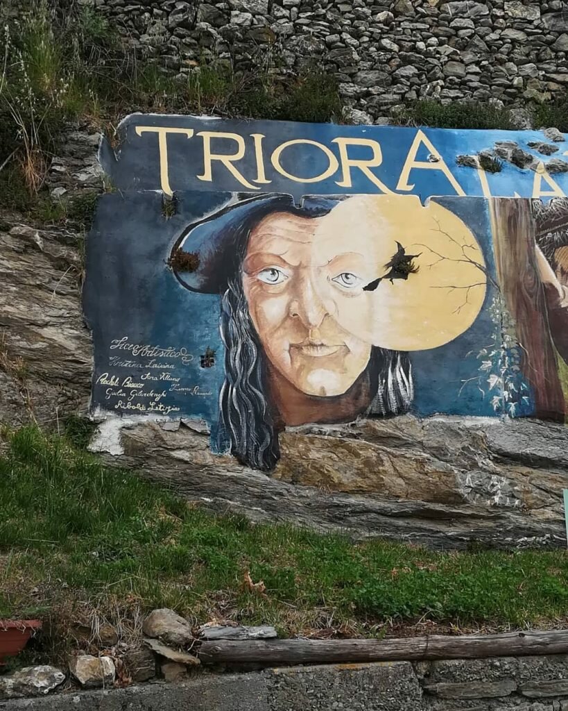 Триора является небольшой деревушкой в Италии со страшной и магической историей. Здесь есть тюрьмы для ведьм в Италии